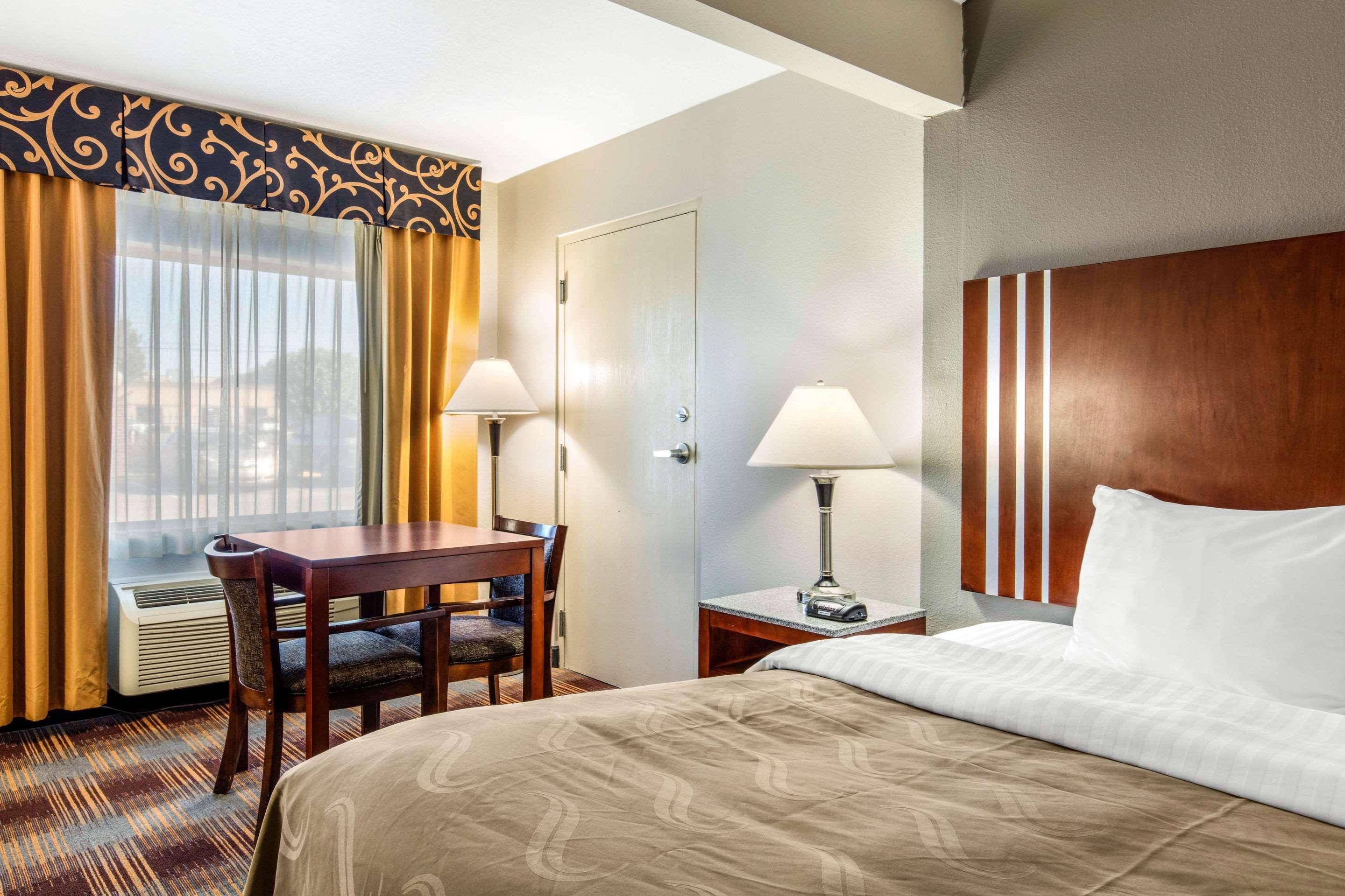 Quality Inn Airport I-240 Memphis Bagian luar foto