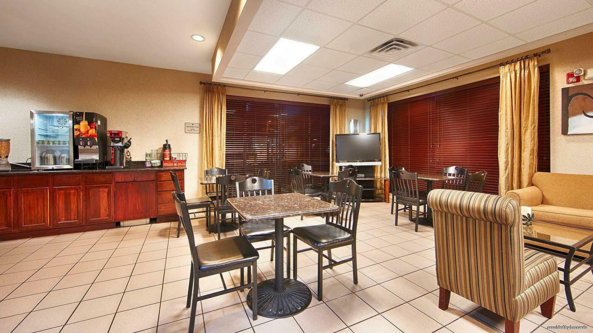 Quality Inn Airport I-240 Memphis Bagian luar foto